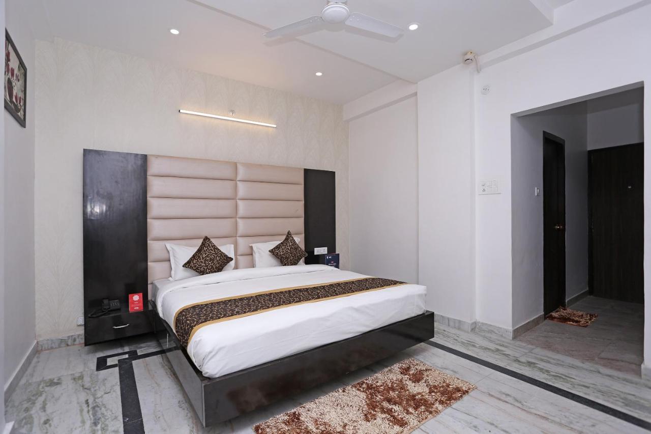 Capital O 10060 Hotel The Leaf Lucknow Esterno foto